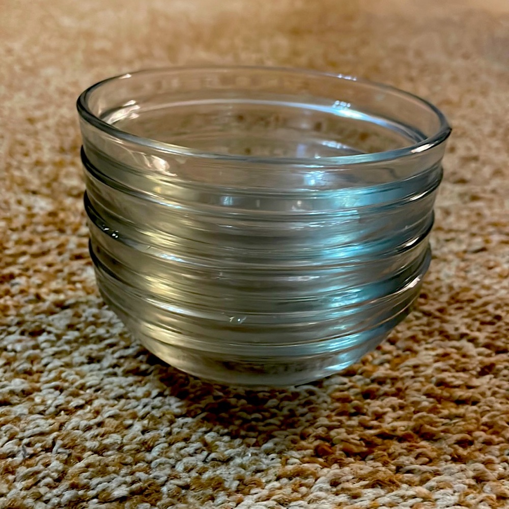 Bundle of four clear glass ramekins